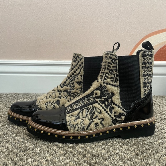 SOLD - Textile Atlas Chelsea Boot - NWT free people - Picture 2 of 8
